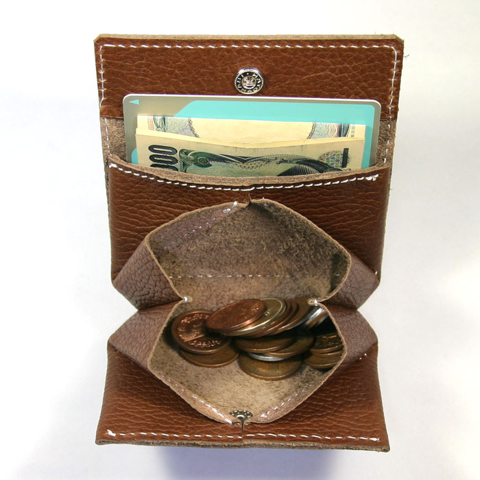 �v���U�[���z�R�C���P�[�X