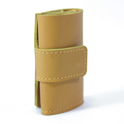 小型三つ折り本革財布